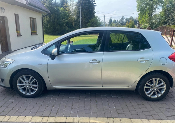 Toyota Auris cena 24500 przebieg: 209300, rok produkcji 2009 z Radzymin małe 154